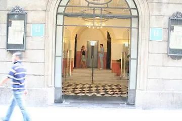 Peninsular Szálloda *