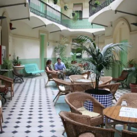 Peninsular Hotel *