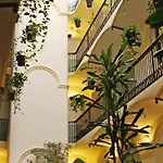 Peninsular Barcelone