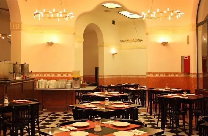 Peninsular Hotell