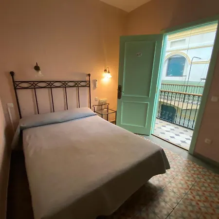 Peninsular Otel *